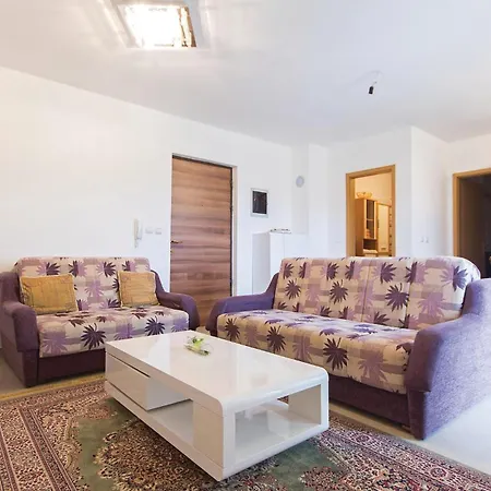 Apartment In With Wifi *
